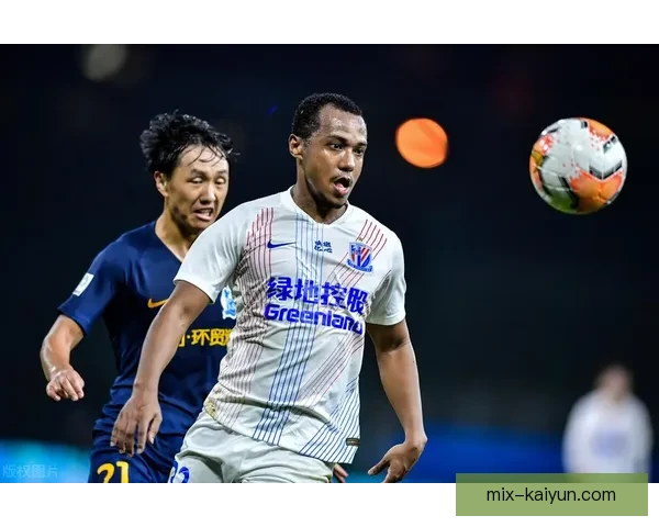 Osimhen 在新赛季表现稳健，爆发力与速度逐渐成为球队的关键优势。