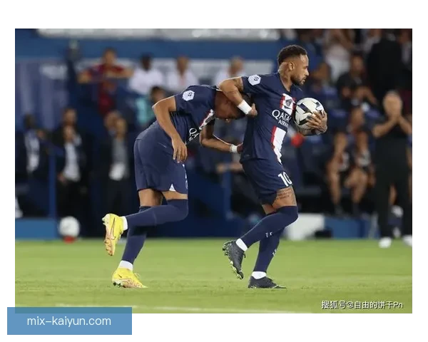 维蒂尼亚在巴黎圣日耳曼表现稳健，状态逐渐回暖值得关注